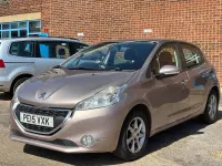 Used Peugeot 208 Active 110 HP (80 kW) 2015 Pink Hatchback