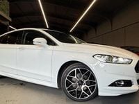 Used Ford Mondeo Titanium 180 HP (132 kW) 2016 White Hatchback