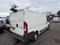 Usado Citroën Relay 130 HP (95 kW) 2016 Branco Van