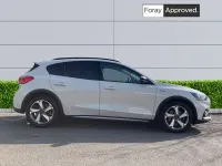 Used Ford Focus Active 125 HP (91 kW) 2019 White Hatchback