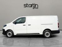 Used Vauxhall Vivaro S 118 HP (86 kW) 2025 White MPV