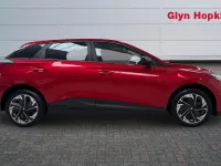 Used MG MG4 EV SE 2023 Red Hatchback
