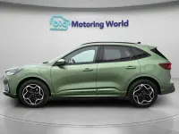 Second-hand Ford Kuga ST-Line X 243 CP (178 kW) 2024 Verde SUV