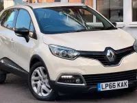 Used Renault Captur Dynamique 90 HP (66 kW) 2017 Cream SUV