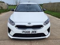 Used Kia Ceed GT-Line 118 HP (86 kW) 2019 White Hatchback