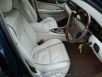 Used Jaguar XJ8 300 HP (220 kW) 2005 Sedan