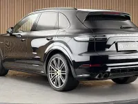 Used Porsche Cayenne Turbo S E-Hybrid 680 HP (500 kW) 2021 Black SUV