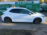 Used Toyota Corolla 122 HP (89 kW) 2021 White Hatchback