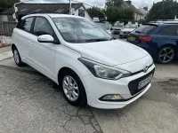 Used Hyundai i20 SE 84 HP (61 kW) 2017 White Hatchback