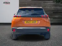 Used Peugeot 2008 Active+ 100 HP (73 kW) 2023 Orange SUV