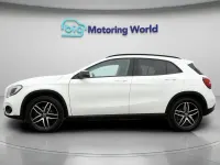 Used Mercedes GLA180 Urban 122 HP (89 kW) 2019 White SUV