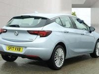 Used Vauxhall Astra Elite 150 HP (110 kW) 2017 Silver Hatchback