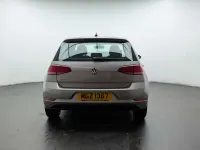 Usado VW Golf VII S 115 HP (84 kW) 2019 Prateado Citadino