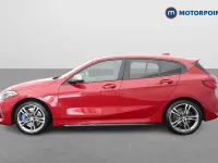 Begagnad BMW M135 2022 Röd Halvkombi
