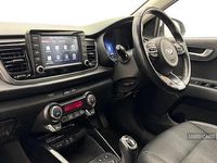 Used Kia Rio 99 HP (72 kW) 2017 White Hatchback