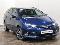 Used Toyota Auris Hybrid 136 HP (100 kW) 2017 Blue Estate