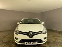 used Renault Clio IV 0.9 PLAY TCE 5d 76 BHP