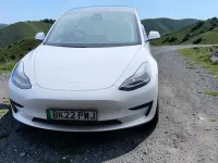 Używany Tesla Model 3 Standard Range 52 kW (72 KM) 2022 Biały Sedan/Limuzyna