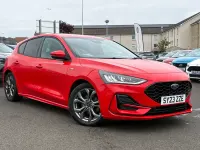 Used Ford Focus ST-Line 125 HP (91 kW) 2023 Red Hatchback