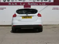 Used Ford Focus Zetec 125 HP (91 kW) 2015 White Hatchback