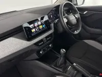 Usado Skoda Kamiq SE 94 HP (69 kW) 2025 Prateado SUV