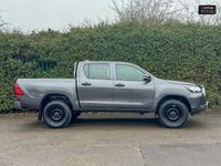 Used Toyota HiLux Active 150 HP (110 kW) 2024 Grey Pickup