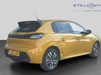 Used Peugeot 208 Allure+ 99 HP (72 kW) 2023 Yellow Hatchback