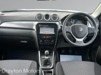 Używany Suzuki Vitara 129 KM (94 kW) 2025 Biały SUV