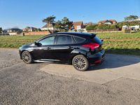Used Ford Focus ST-Line 125 HP (91 kW) 2017 Panther black metallic Hatchback
