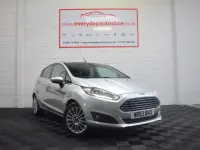 Used Ford Fiesta Titanium 75 HP (55 kW) 2013 Silver Hatchback