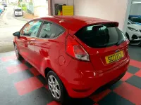 Usado Ford Fiesta Style 82 CV (60 kW) 2013 Rojo Utilitario