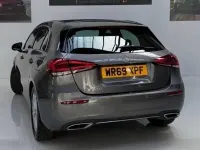 Usado Mercedes A200 163 HP (119 kW) 2019 Cinzento Citadino