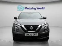 Usado Nissan Juke N-Connecta 114 HP (83 kW) 2022 Cinzento SUV