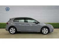 Usado VW Golf VIII Life 115 CV (84 kW) 2022 Gris Utilitario