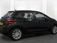 used Peugeot 208 1.2 PureTech Signature (s/s) 5dr