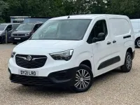 Used Vauxhall Combo Edition 100 HP (73 kW) 2021 White MPV