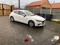Used Mazda 3 120 HP (88 kW) 2017 White Hatchback