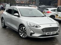 Used Ford Focus Zetec 125 HP (91 kW) 2019 Silver Hatchback