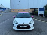Begagnad Citroën DS3 2013 Vit Halvkombi