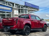 Used Isuzu D-Max 165 HP (121 kW) 2024 Red Pickup