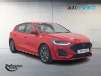 Usado Ford Focus ST-Line 2023 Rojo Utilitario