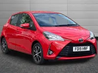 Begagnad Toyota Yaris 111 HK (81 kW) 2019 Röd Halvkombi