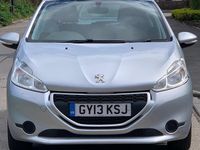 Używany Peugeot 208 Access 82 KM (60 kW) 2013 Srebrny Hatchback
