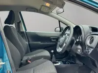 Used Toyota Yaris 69 HP (50 kW) 2013 Blue Hatchback