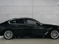 Usado BMW 530e Comfort Edition 288 HP (211 kW) 2023 Preto Sedan