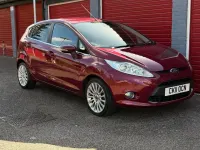 Used Ford Fiesta Titanium 94 HP (69 kW) 2011 Pink Hatchback