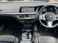Käytetty BMW M135 Comfort Edition 302 HP (222 kW) 2021 Valkoinen Viistoperä