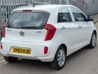 Second-hand Kia Picanto 85 CP (62 kW) 2013 Alb Hatchback