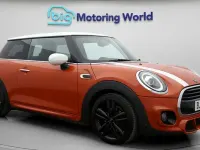 Usado Mini Cooper Hatch 136 HP (100 kW) 2020 Laranja Citadino
