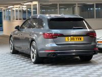 Usado Audi A4 Black Edition 2018 Cinzento Carrinha